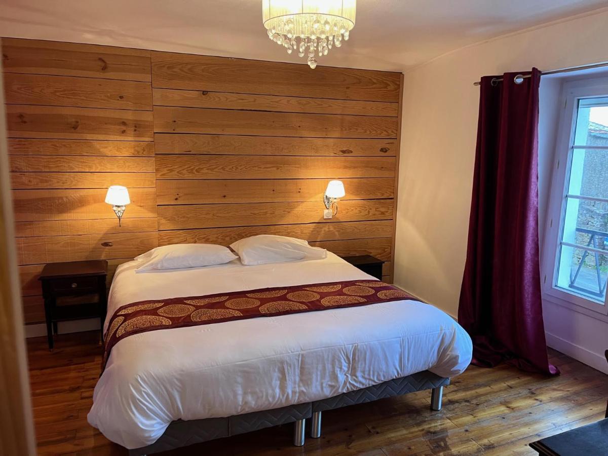 L'Hostellerie De Sevremont Saint-Michel-Mont-Mercure Luaran gambar