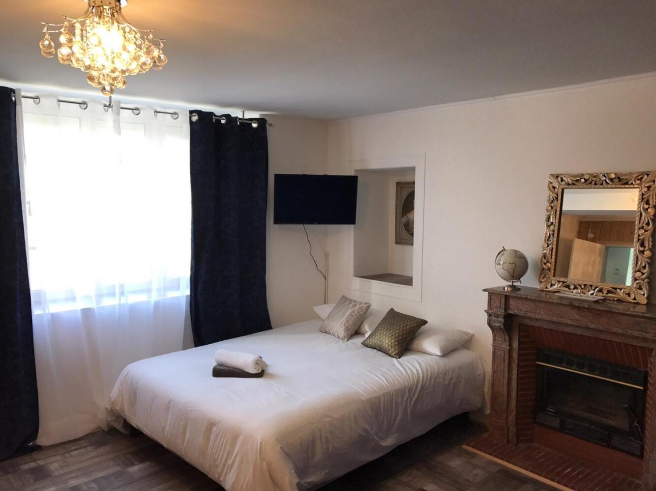 L'Hostellerie De Sevremont Saint-Michel-Mont-Mercure Luaran gambar